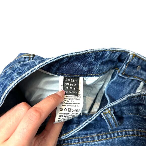 Denim Jean Shorts High-Waisted Dark Wash Size 6 - Picture 3 of 3